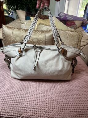 Gucci Bamboo Bar Large White Pebbled Leather Shoulder Tote 232959